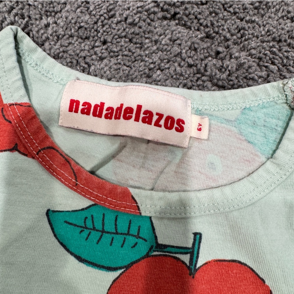 Nadadelazos Kids Apple Print Shirt - Red and Green - Picture 2 of 3